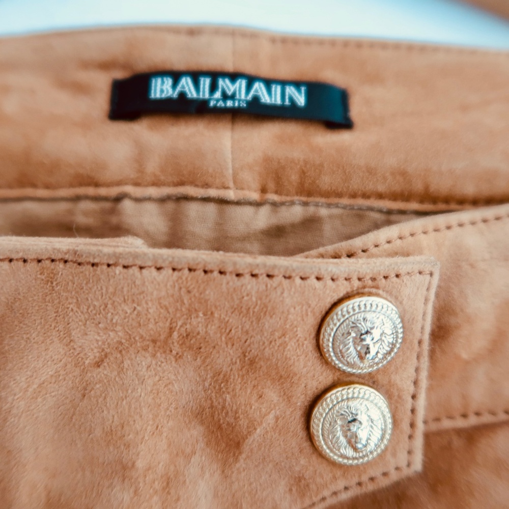 Balmain - Picture 6 of 8